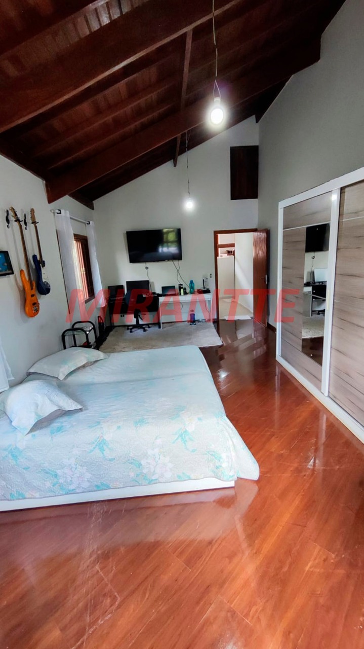 Sobrado de 280m² com 3 quartos em Barreiro