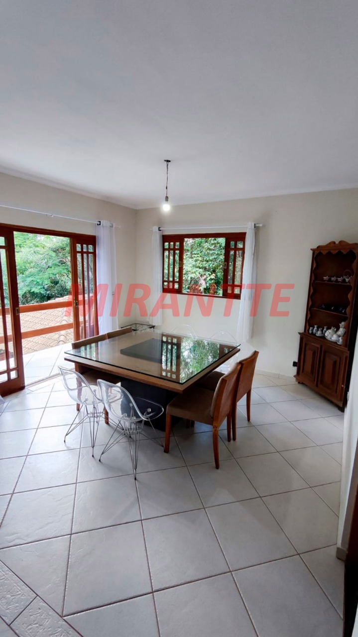 Sobrado de 280m² com 3 quartos em Barreiro