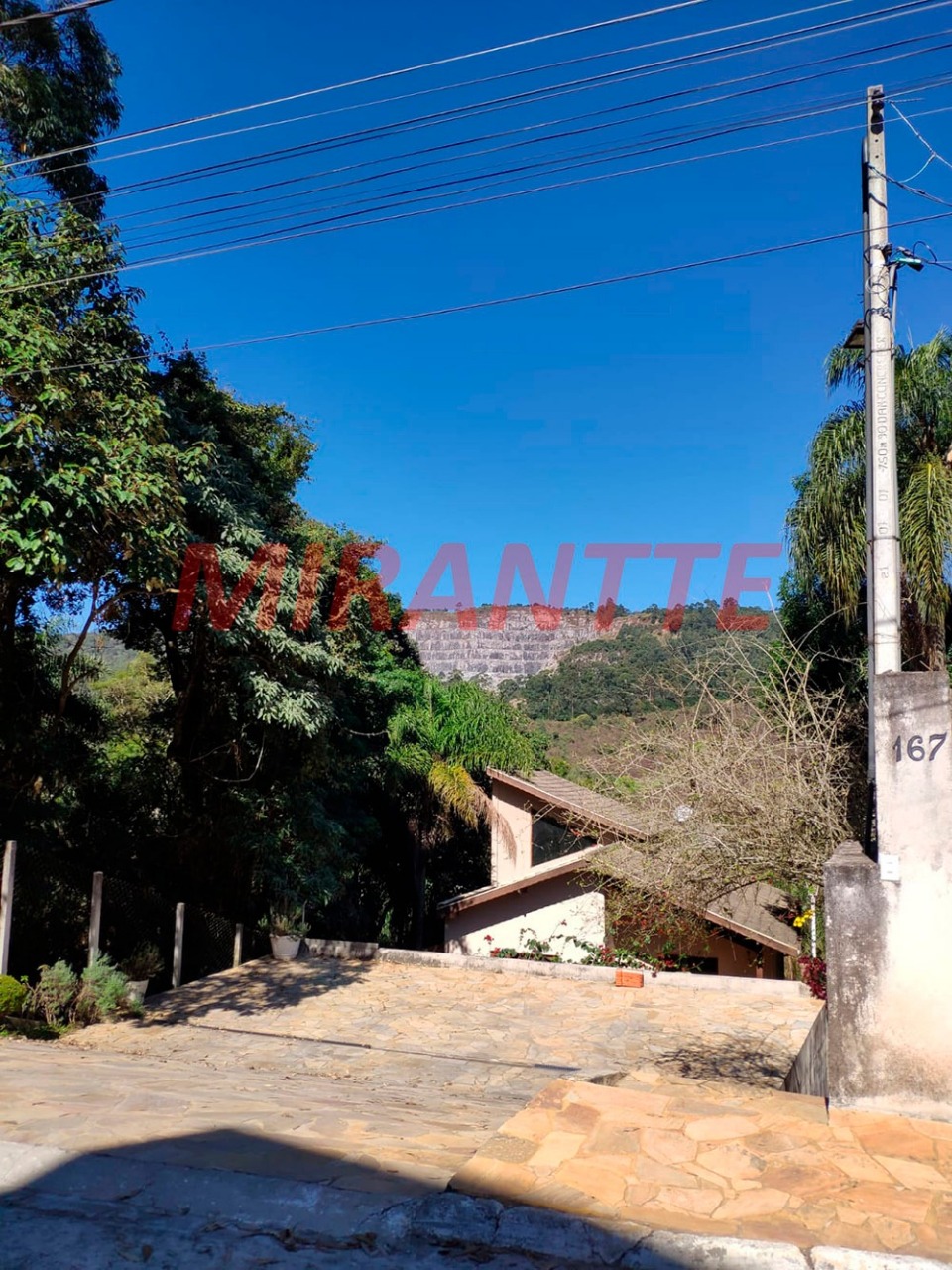 Sobrado de 280m² com 3 quartos em Barreiro