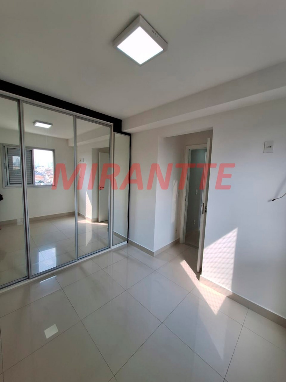 Apartamento de 51m² com 2 quartos em Jaçana