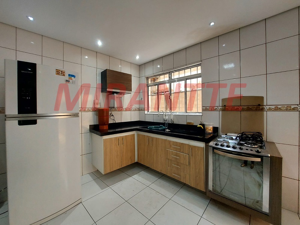 Sobrado de 220m² com 3 quartos em Vila Dionisia