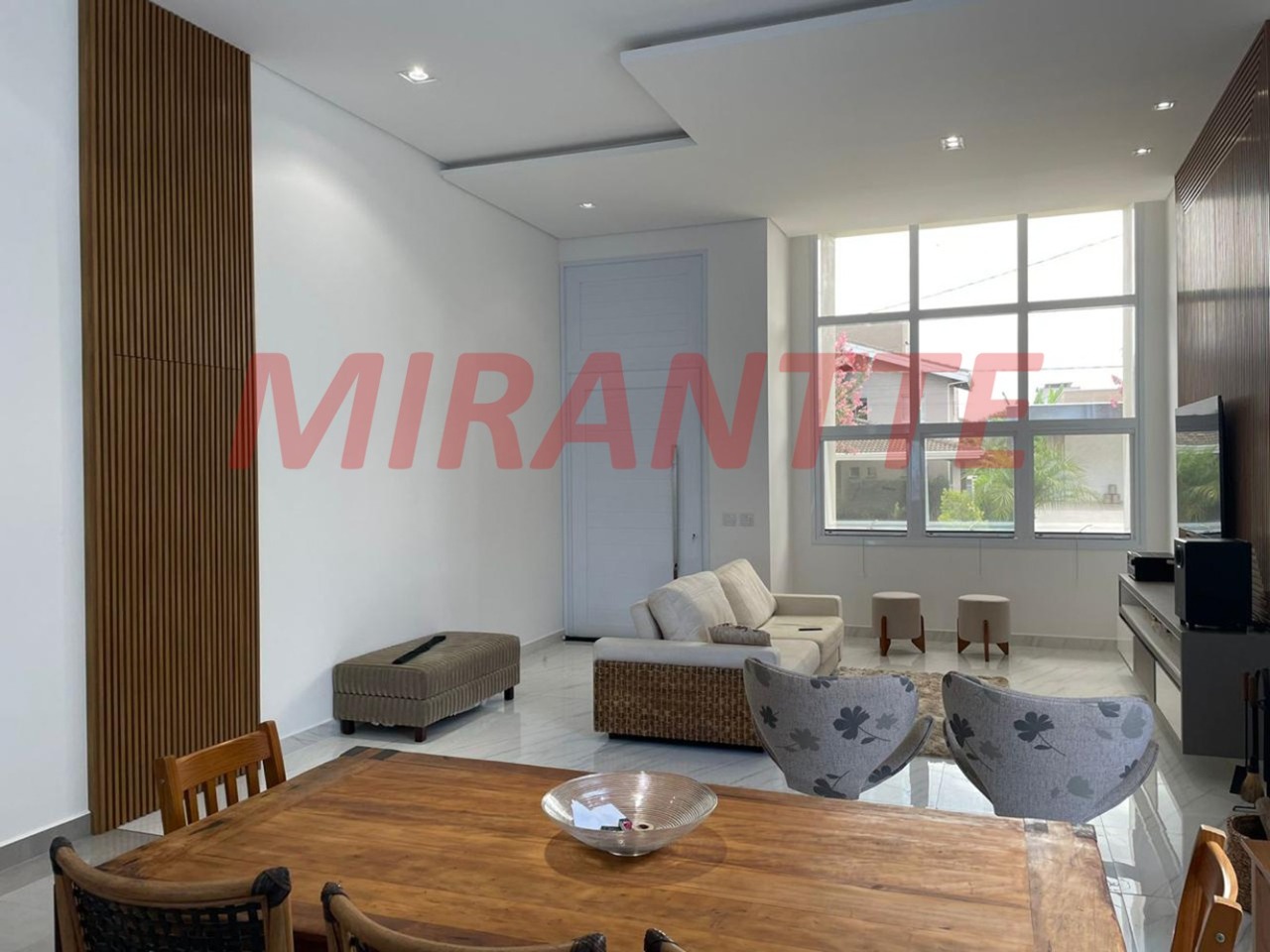 Cond. fechado de 269m² com 3 quartos em Refúgio