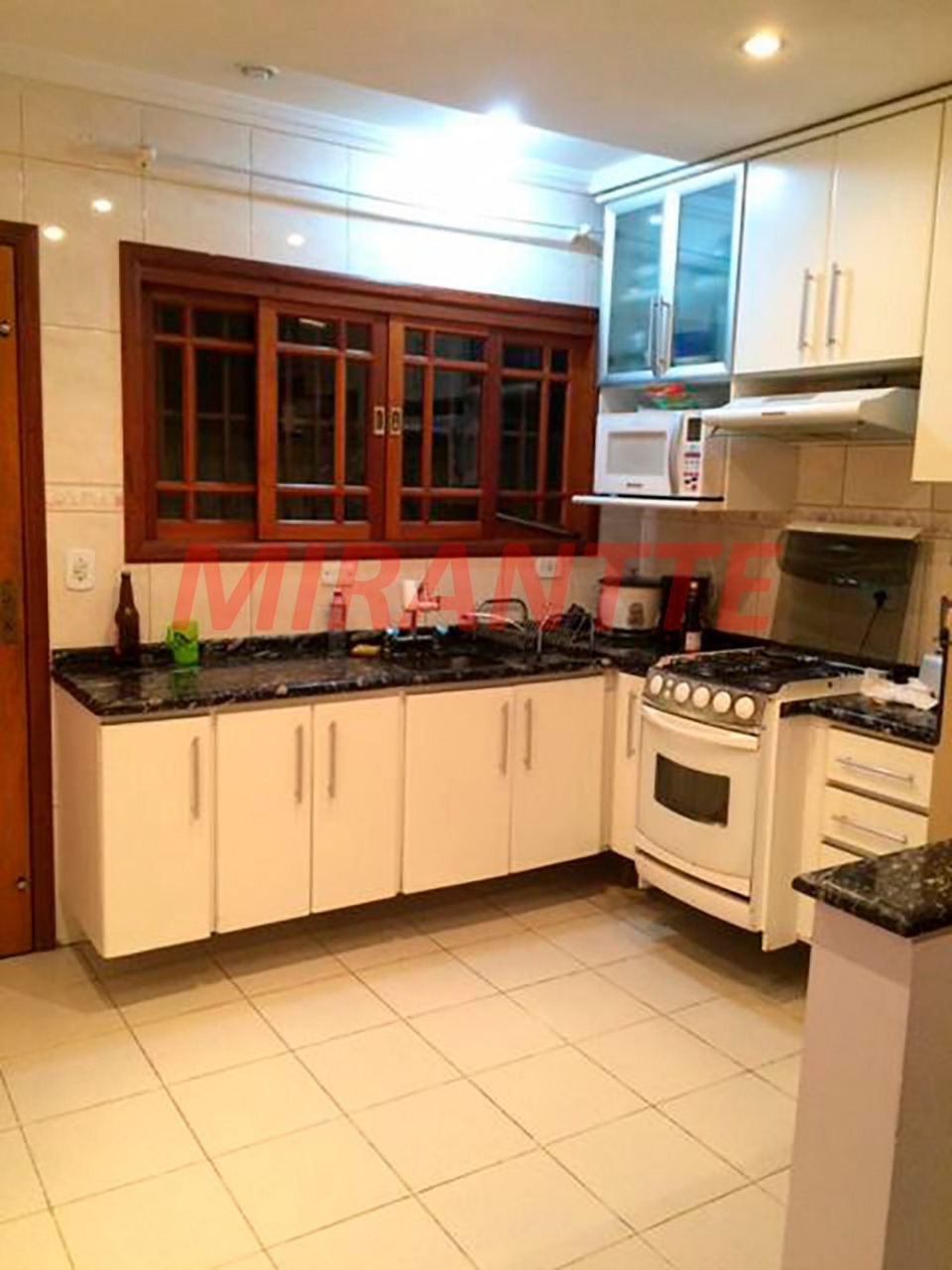 Sobrado de 128m² com 3 quartos em Vila Galvão