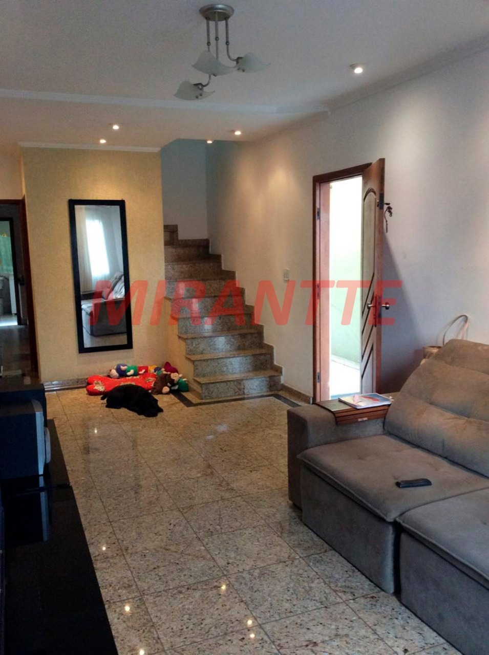 Sobrado de 128m² com 3 quartos em Vila Galvão