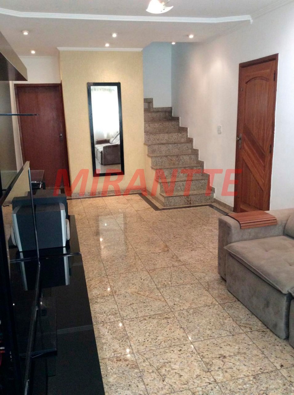 Sobrado de 128m² com 3 quartos em Vila Galvão