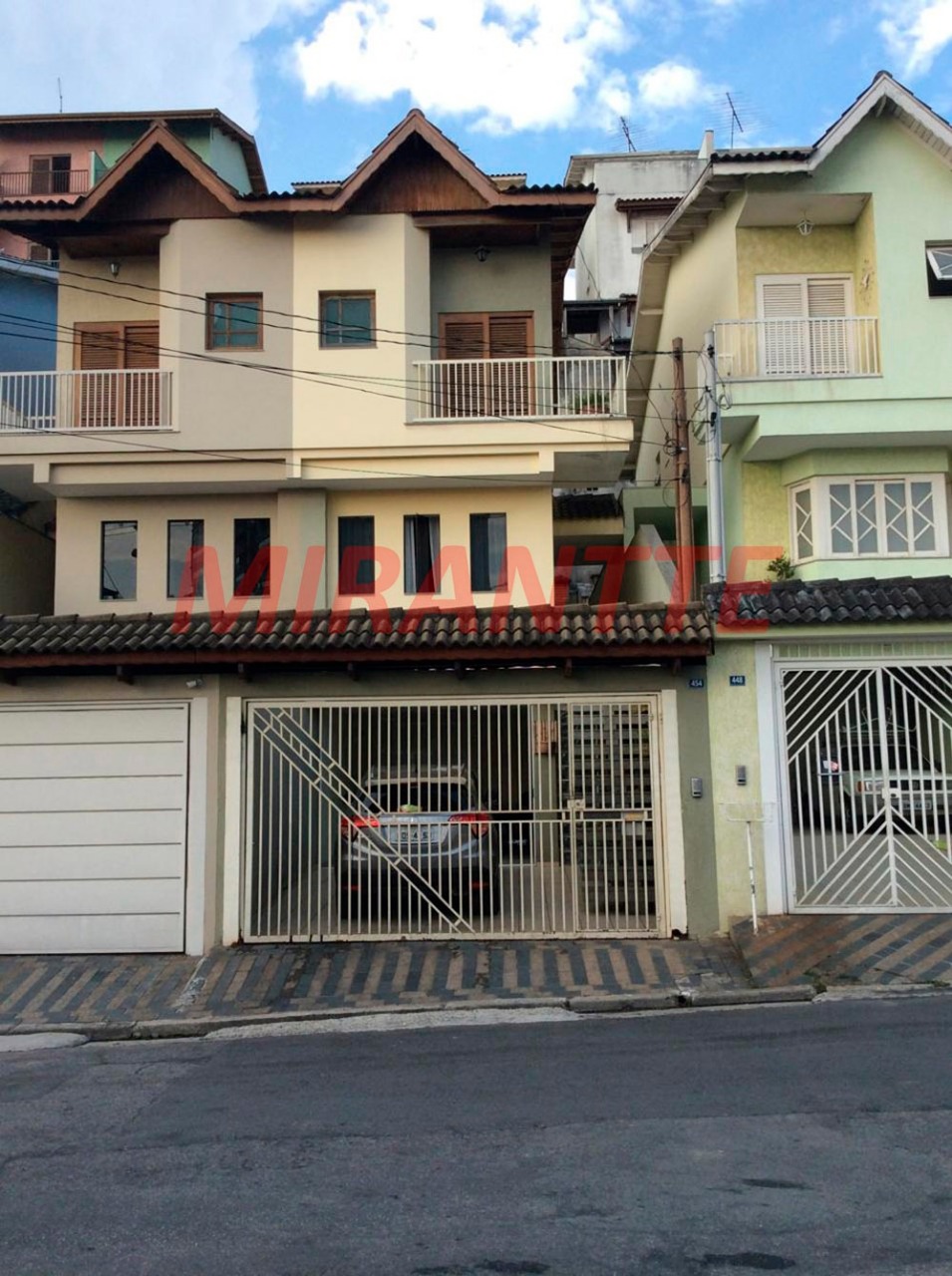 Sobrado de 128m² com 3 quartos em Vila Galvão