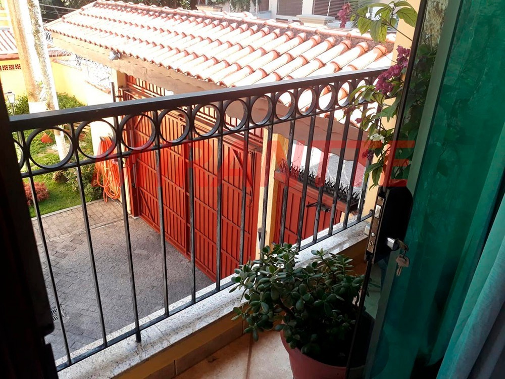 Cond. fechado de 110m² com 3 quartos em Vila Santos