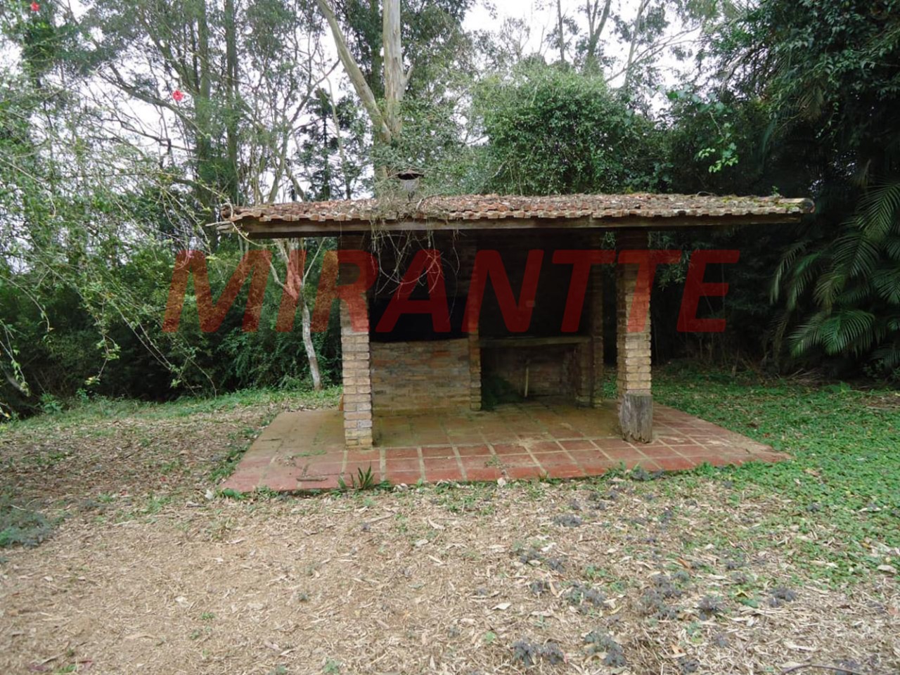ChÁcara de 813.07m² com 3 quartos em Tanque Caio