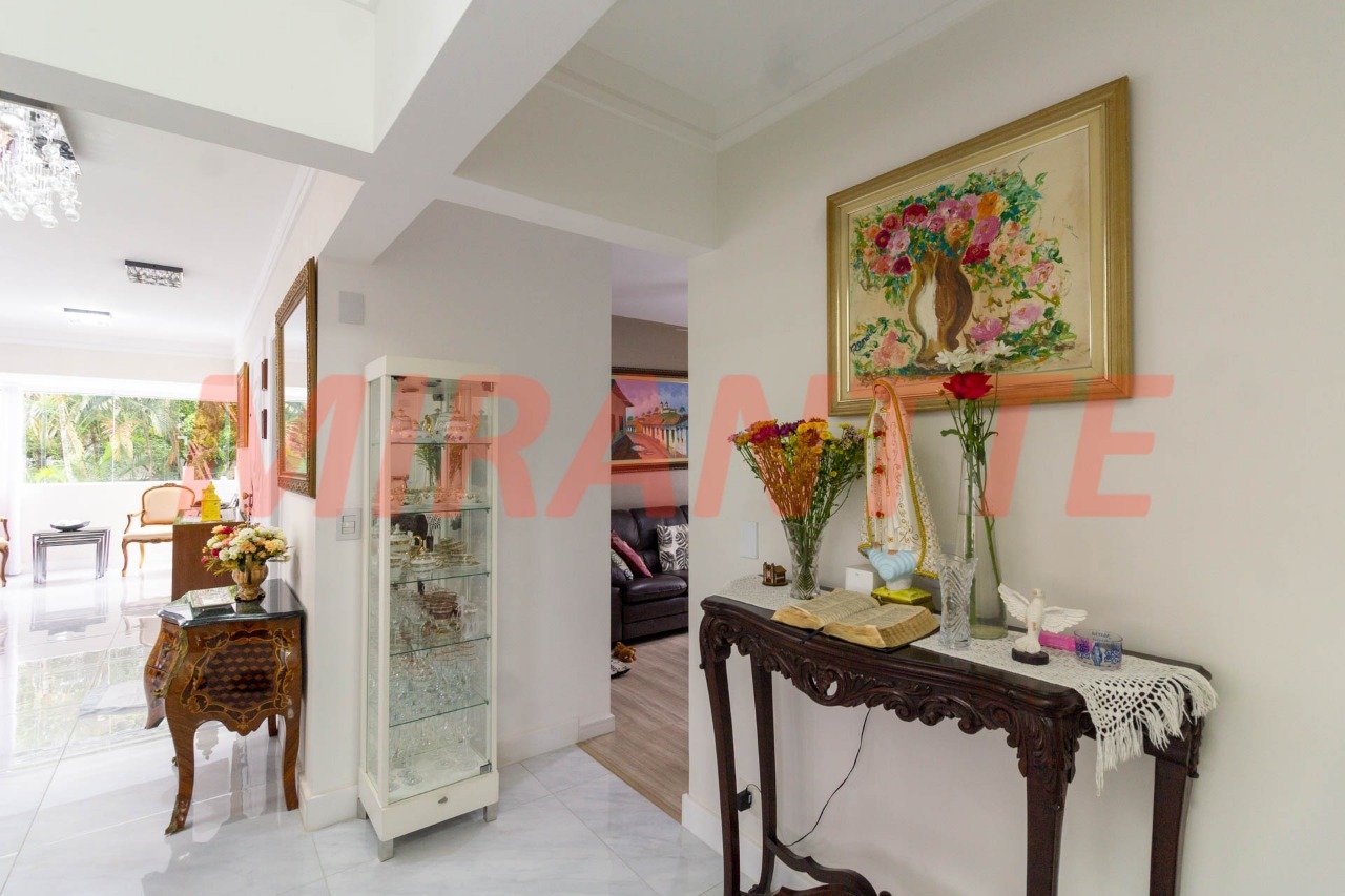 Apartamento de 179m² com 4 quartos em Água Fria