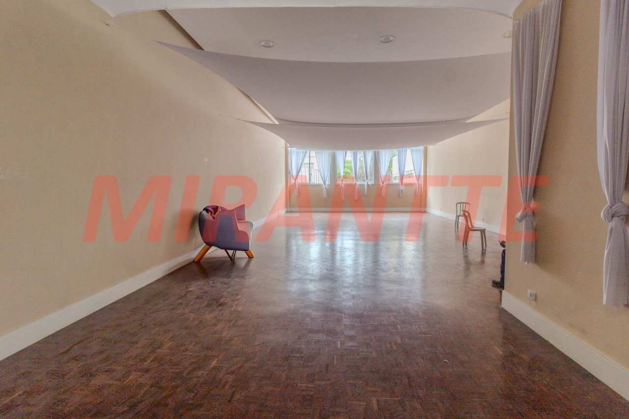 Apartamento de 179m² com 4 quartos em Água Fria