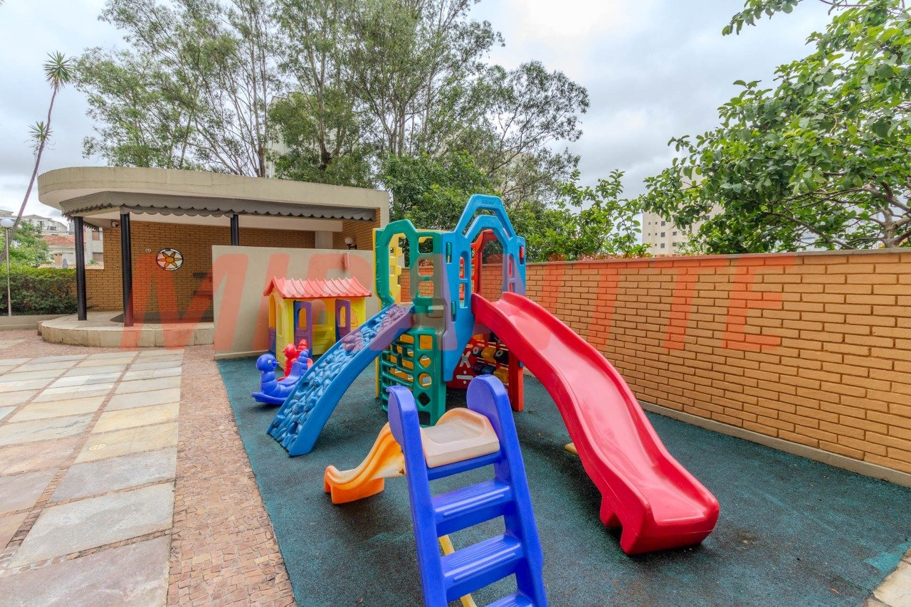Apartamento de 179m² com 4 quartos em Água Fria