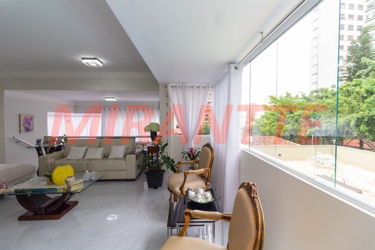 Apartamento de 179m² com 4 quartos em Água Fria