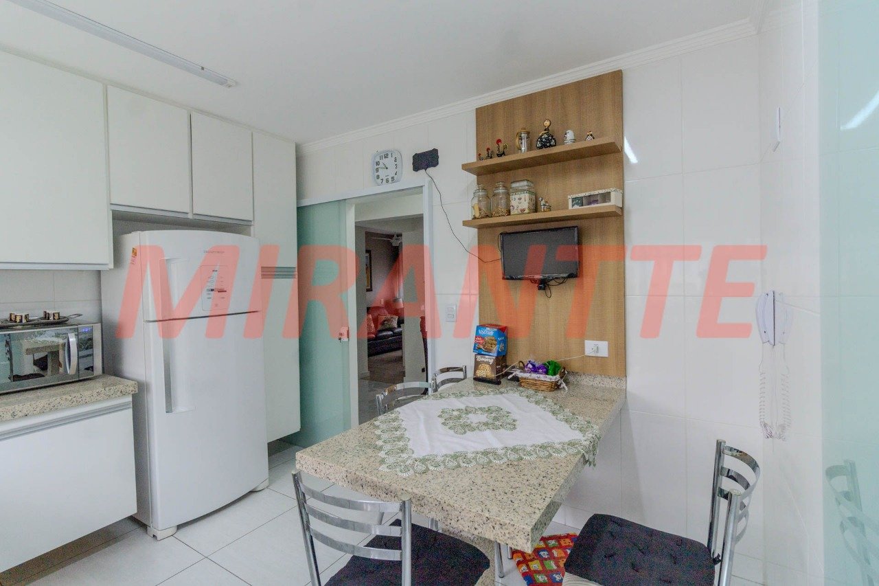 Apartamento de 179m² com 4 quartos em Água Fria