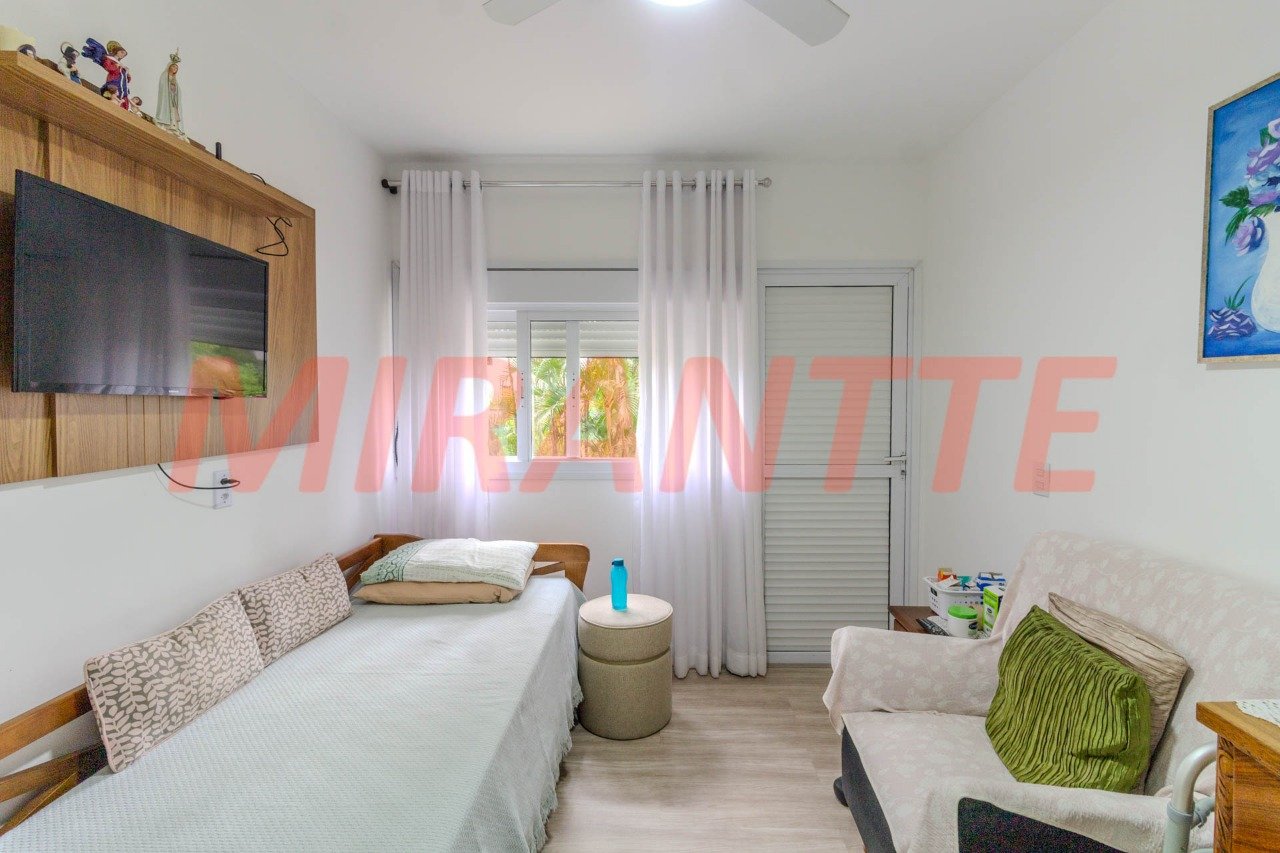 Apartamento de 179m² com 4 quartos em Água Fria