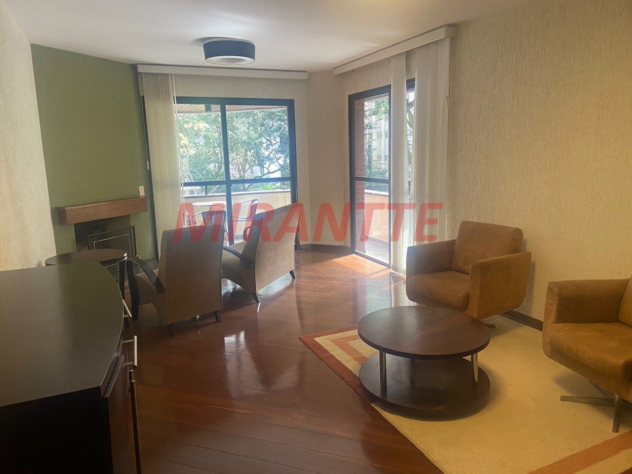 Apartamento de 196m² com 4 quartos em Higienópolis