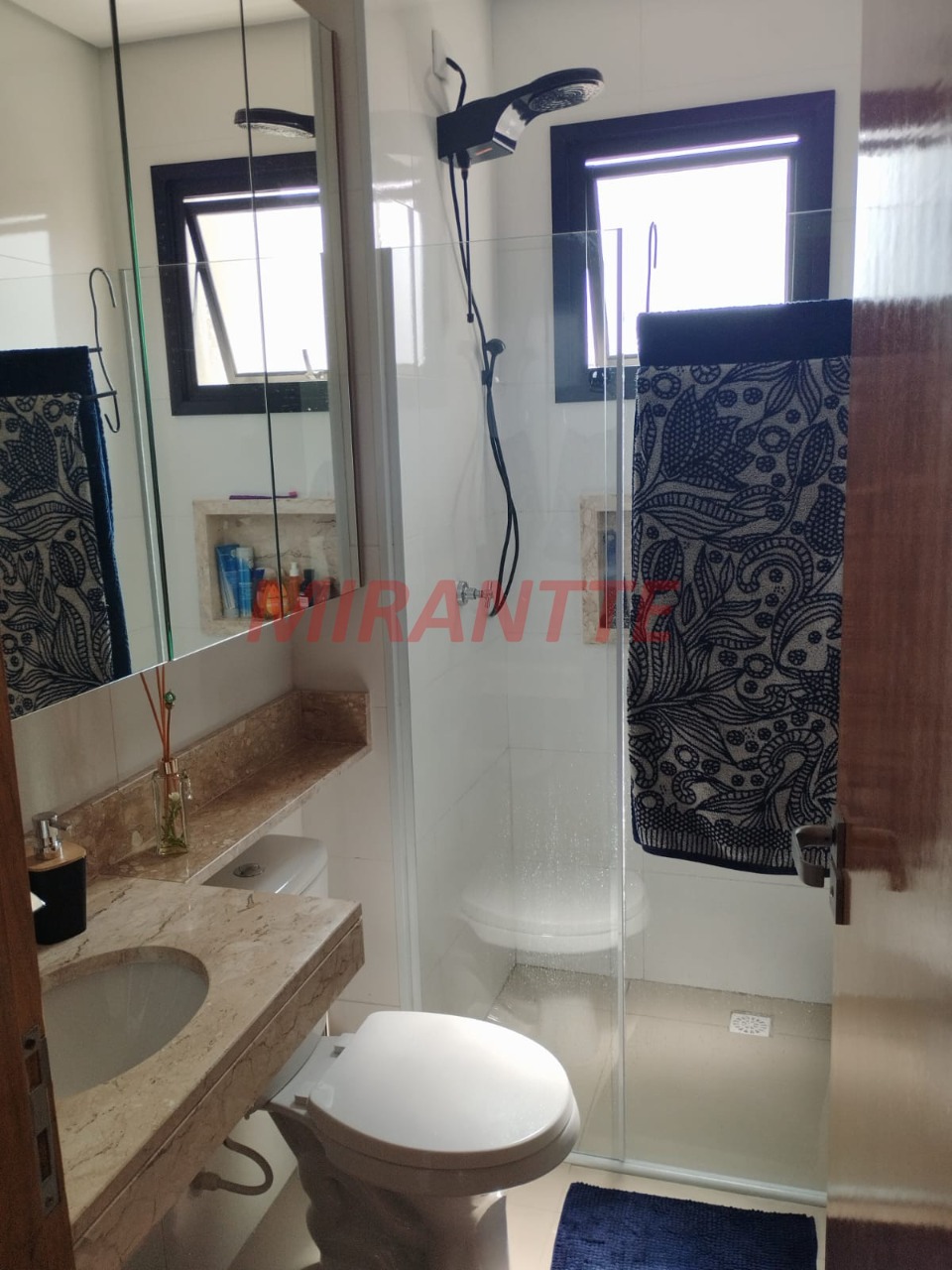 Apartamento de 60m² com 2 quartos em Parque Peruche