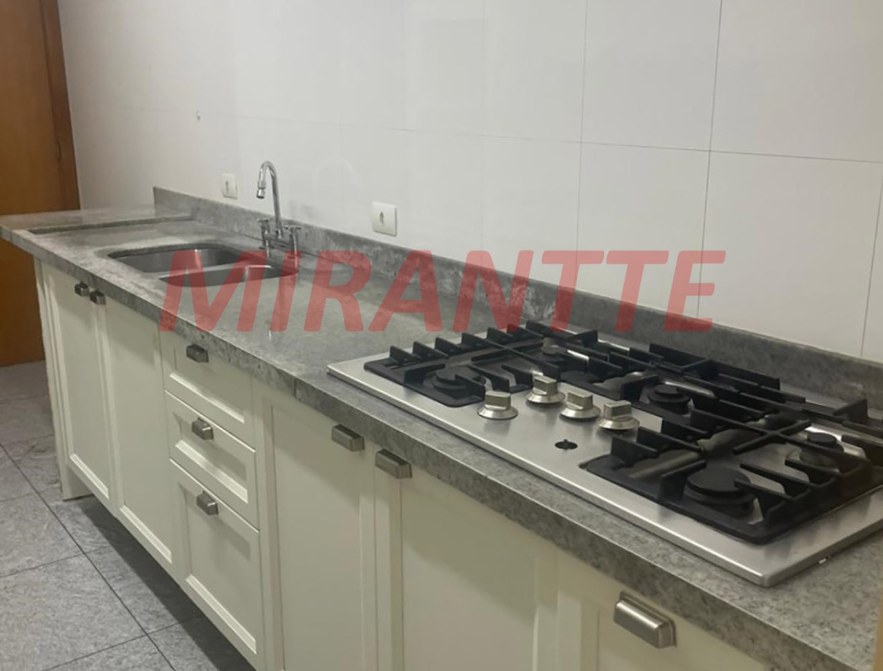 Cobertura de 308m² com 3 quartos em Santana