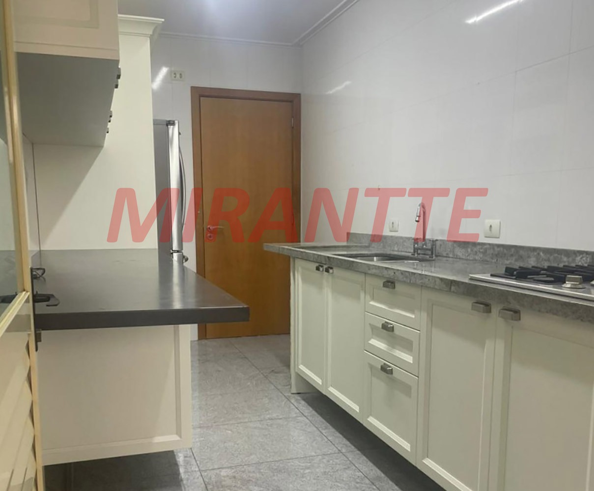 Cobertura de 308m² com 3 quartos em Santana