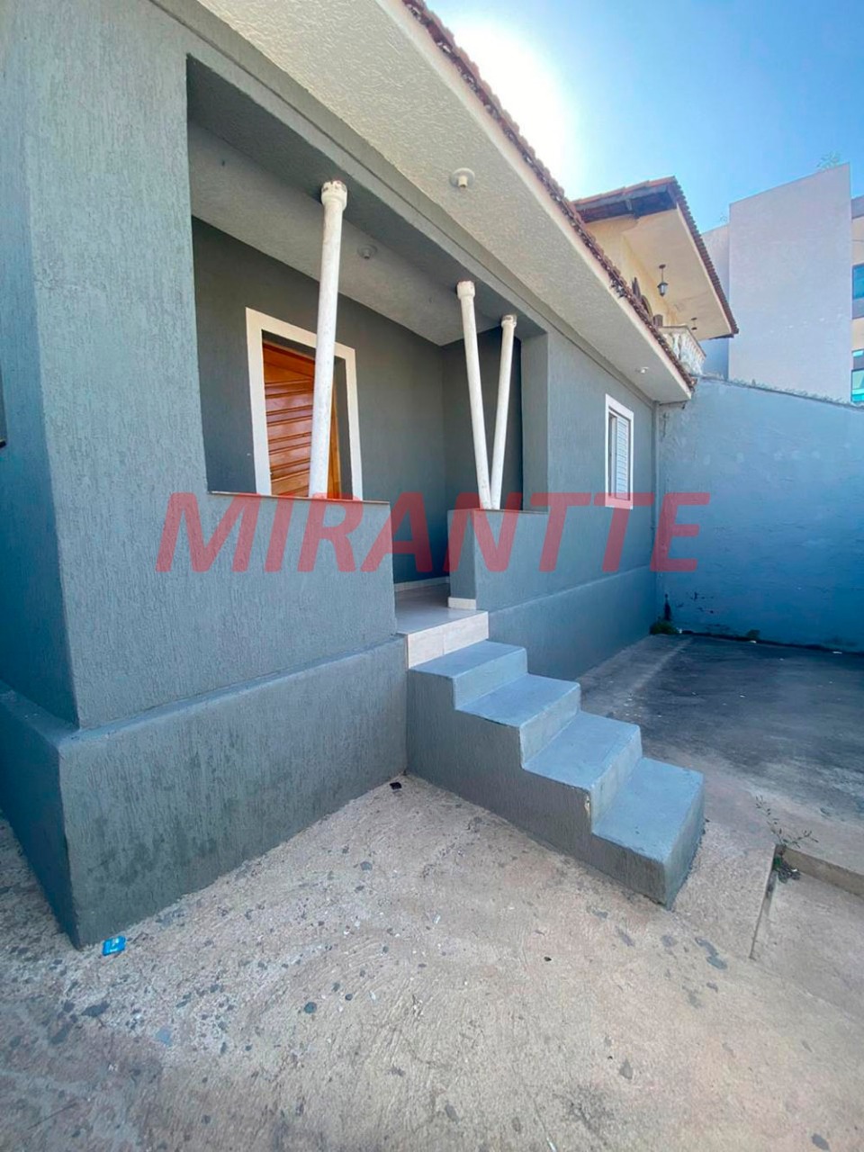 Sobrado de 200m² com 5 quartos em Parque Sao Luis