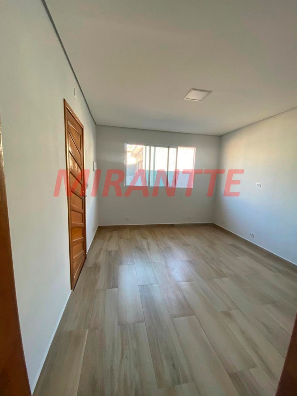 Sobrado de 200m² com 5 quartos em Parque Sao Luis