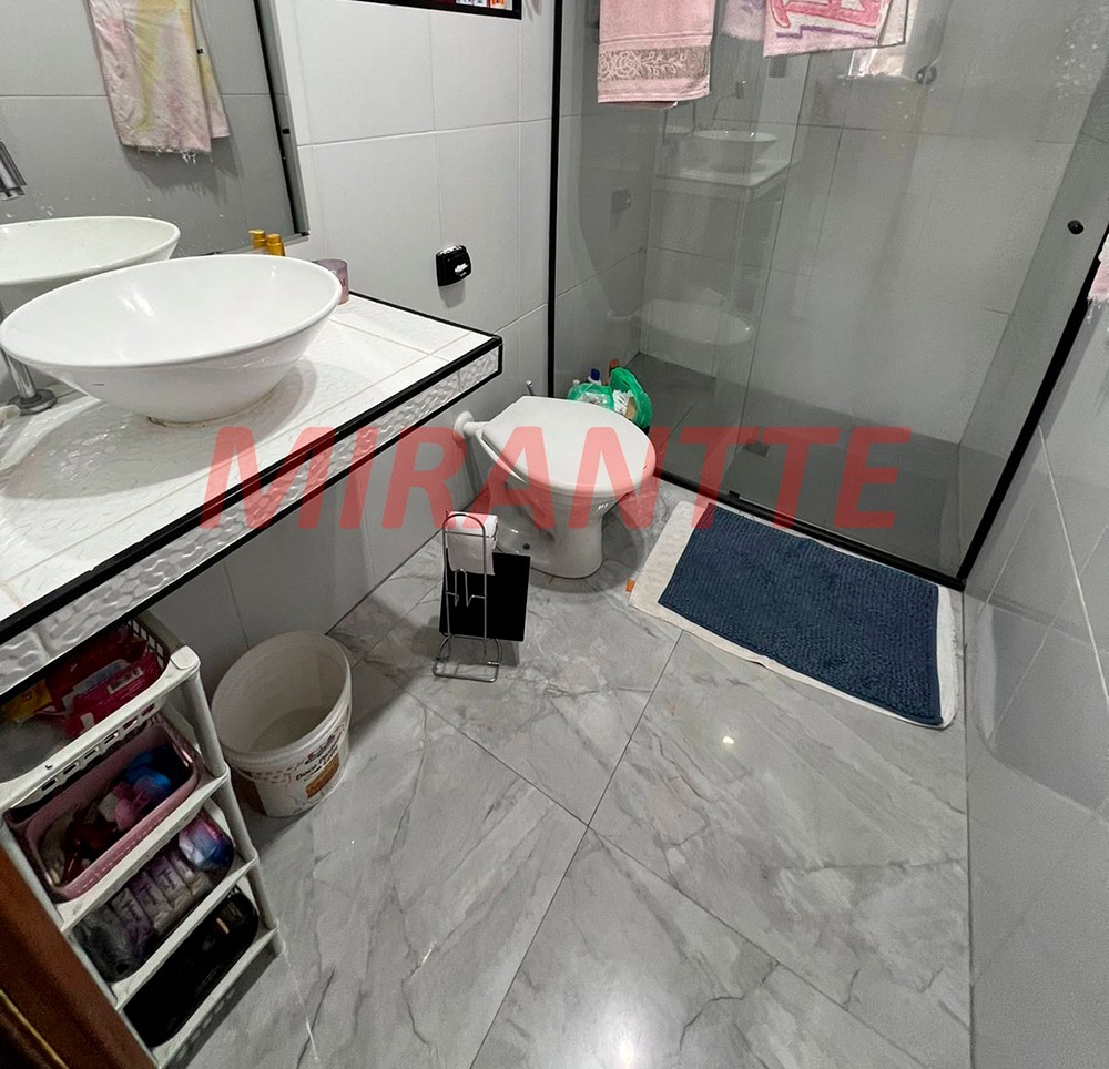 Sobrado de 200m² com 5 quartos em Parque Sao Luis