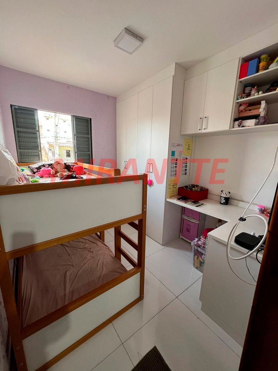 Sobrado de 200m² com 5 quartos em Parque Sao Luis