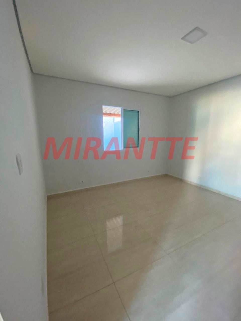 Sobrado de 200m² com 5 quartos em Parque Sao Luis
