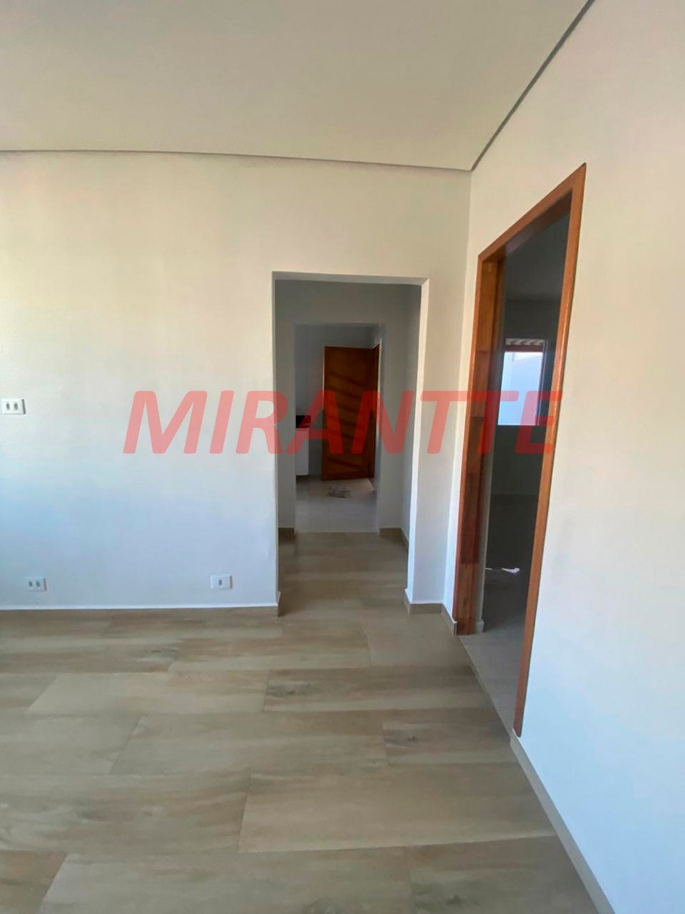 Sobrado de 200m² com 5 quartos em Parque Sao Luis