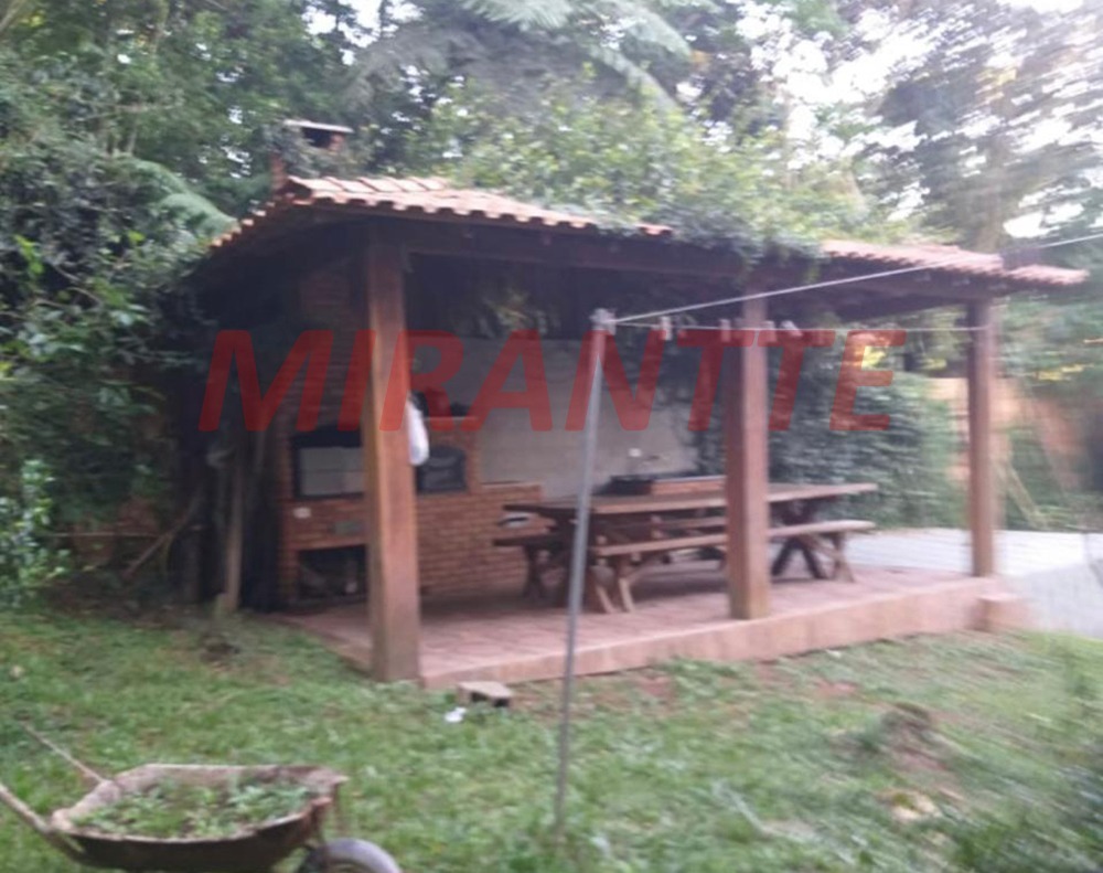 Cond. fechado de 450m² com 5 quartos em Serra da Cantareira
