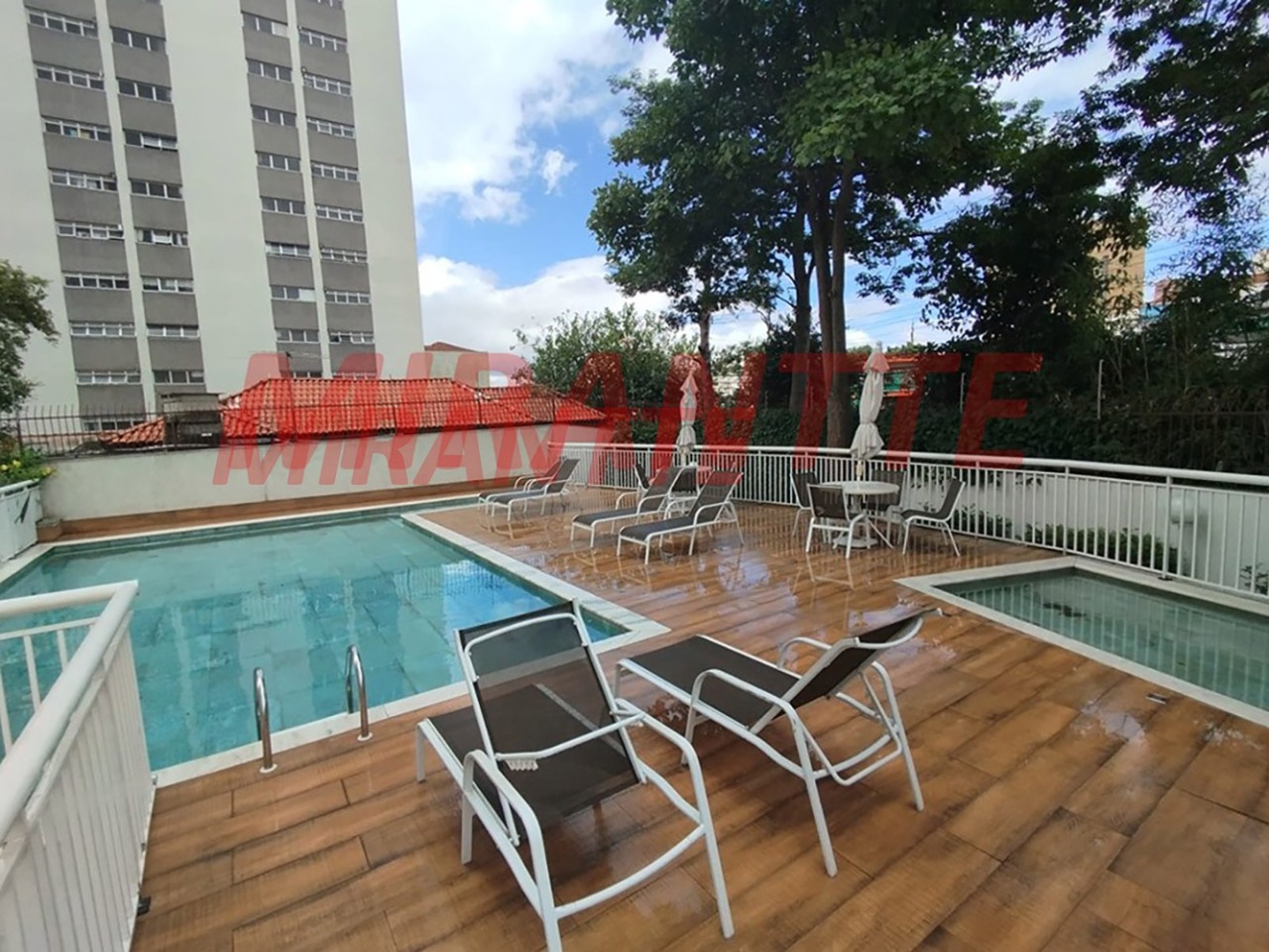 Apartamento de 129m² com 3 quartos em Água Fria