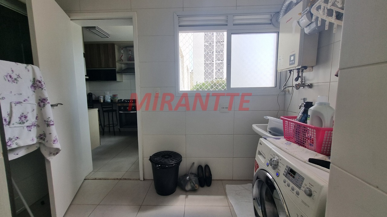 Apartamento de 129m² com 3 quartos em Água Fria