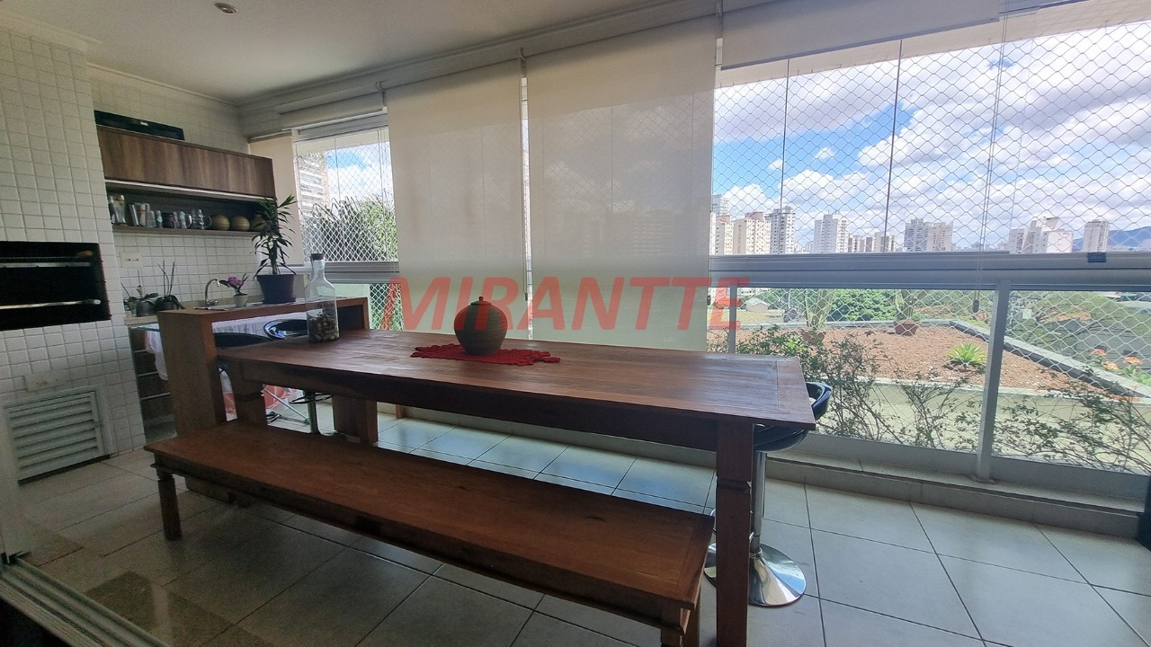 Apartamento de 129m² com 3 quartos em Água Fria