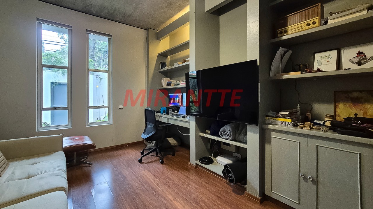 Sobrado de 345m² com 4 quartos em Alto de Pinheiros