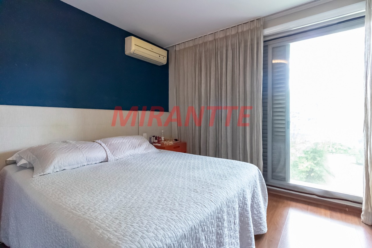 Sobrado de 345m² com 4 quartos em Alto de Pinheiros