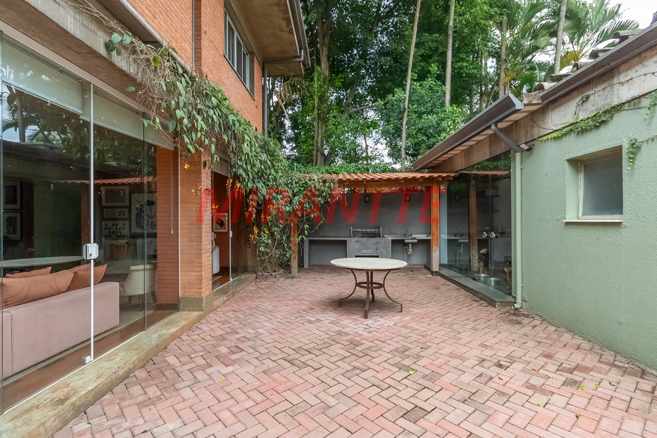 Sobrado de 345m² com 4 quartos em Alto de Pinheiros