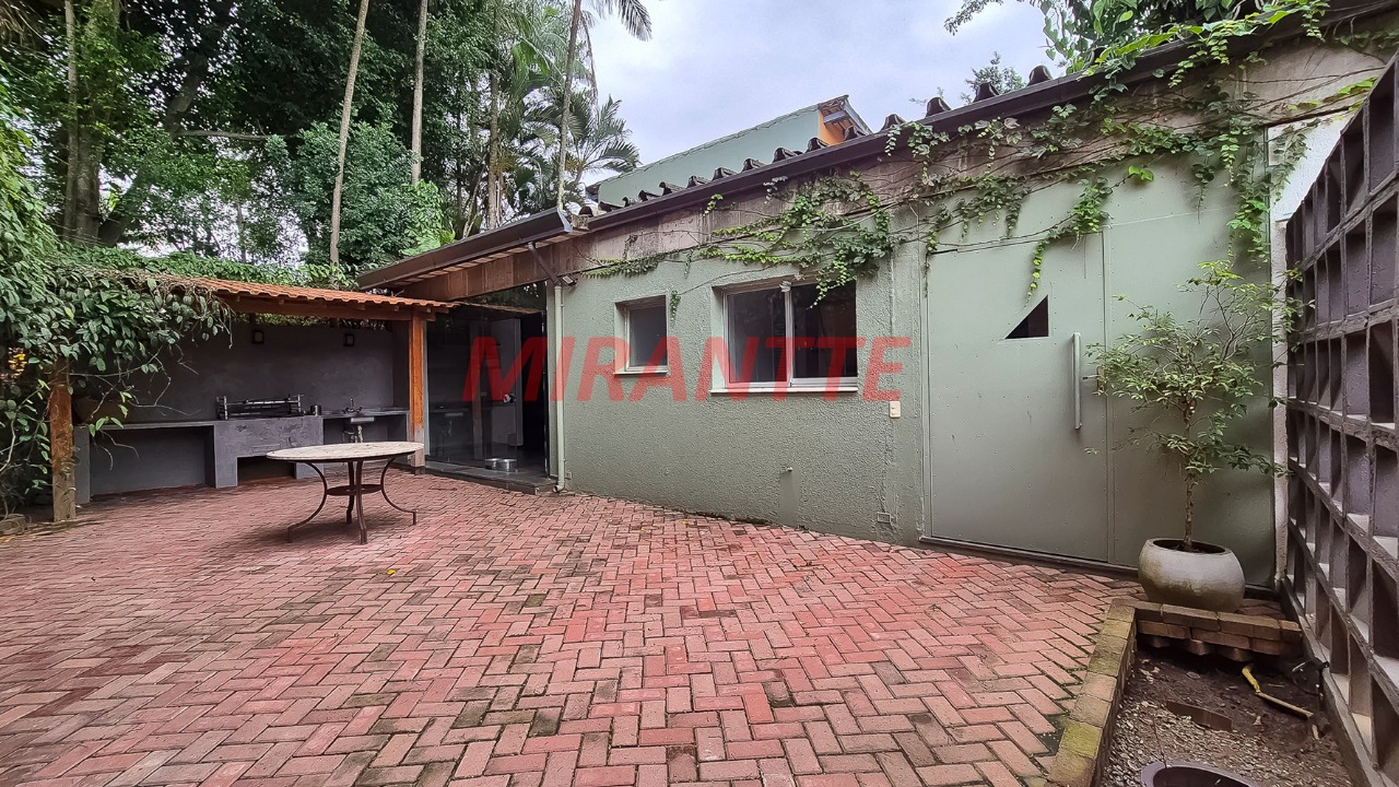 Sobrado de 345m² com 4 quartos em Alto de Pinheiros