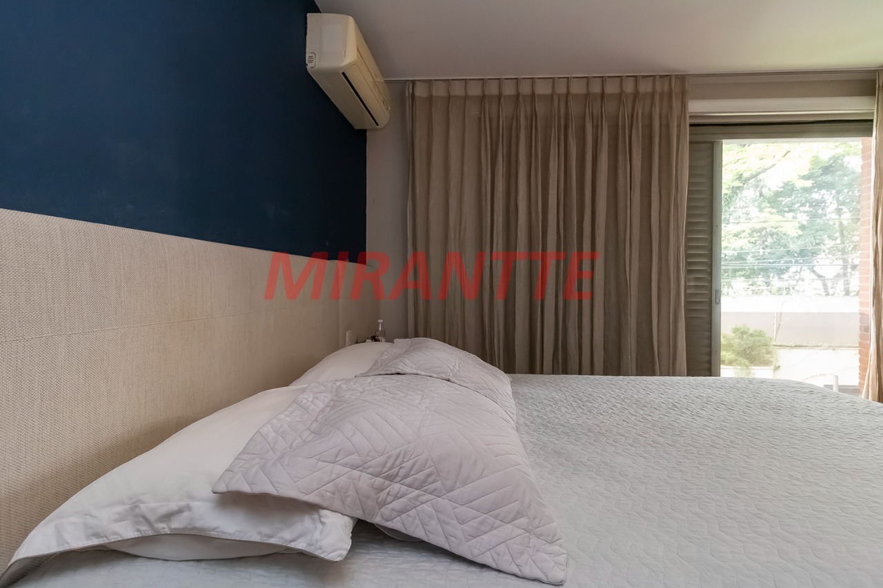 Sobrado de 345m² com 4 quartos em Alto de Pinheiros