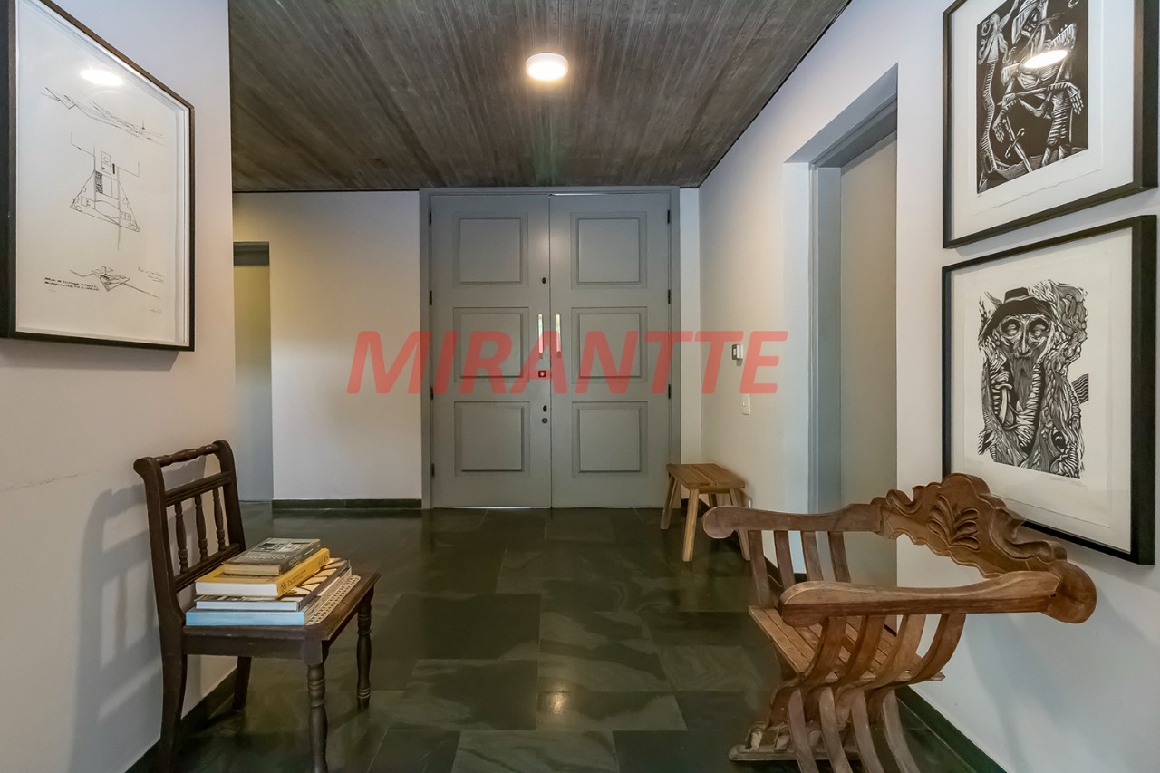 Sobrado de 345m² com 4 quartos em Alto de Pinheiros