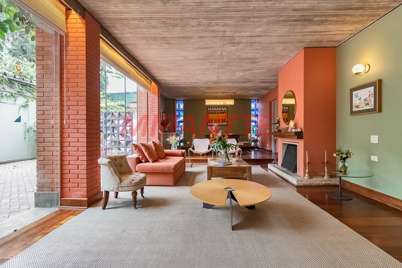 Sobrado de 345m² com 4 quartos em Alto de Pinheiros