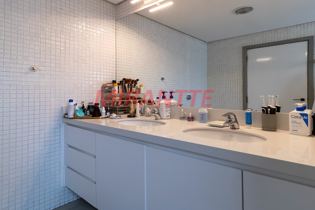 Sobrado de 345m² com 4 quartos em Alto de Pinheiros