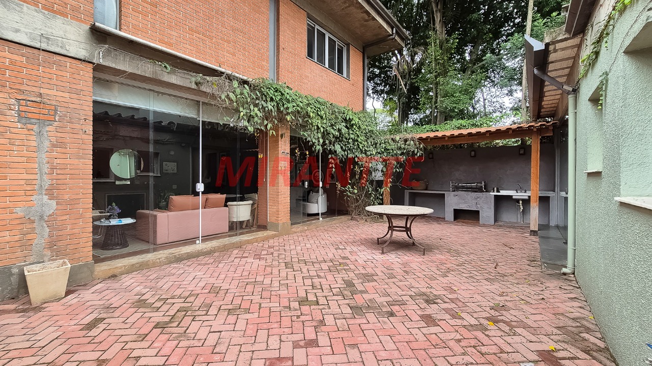 Sobrado de 345m² com 4 quartos em Alto de Pinheiros
