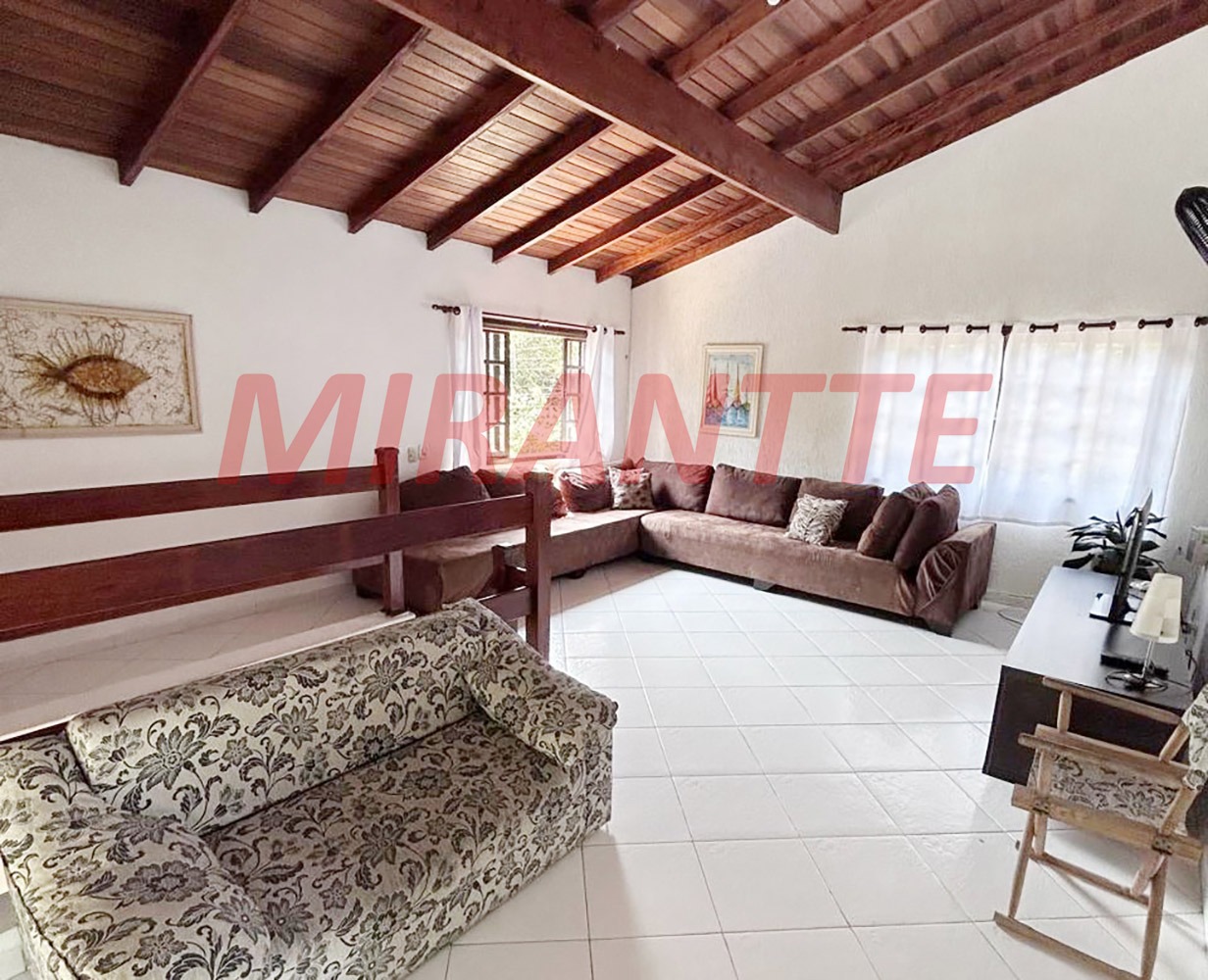 Cond. fechado de 300m² com 5 quartos em Costa Do Sol