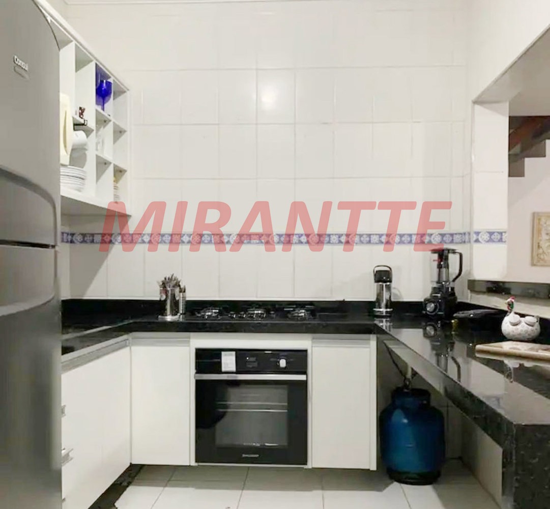 Cond. fechado de 300m² com 5 quartos em Costa Do Sol