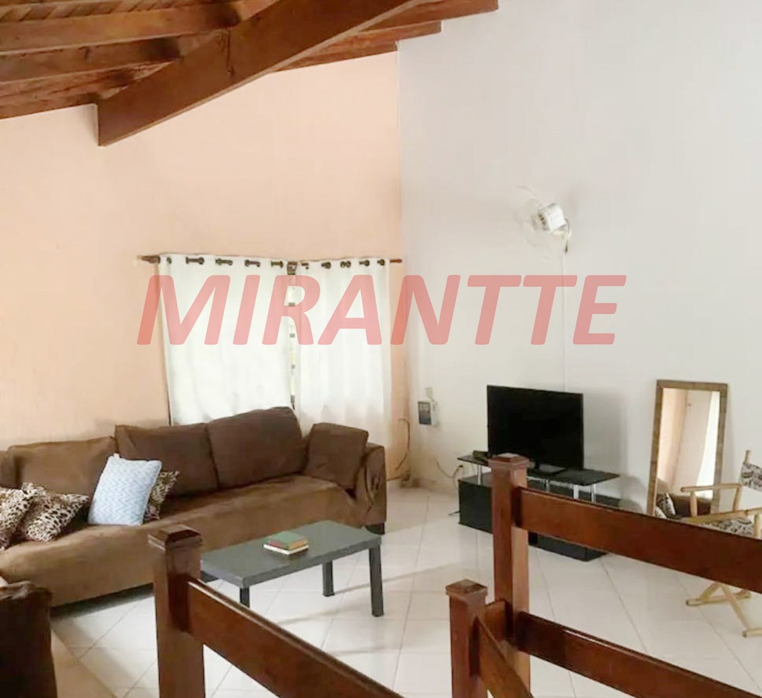 Cond. fechado de 300m² com 5 quartos em Costa Do Sol