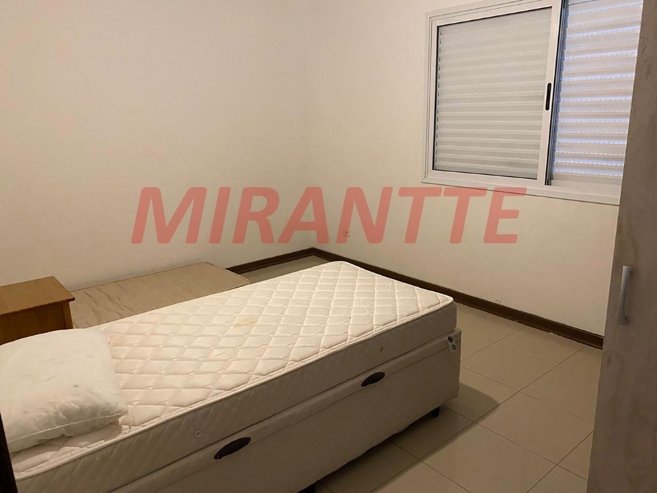 Cond. fechado de 1200m² com 4 quartos em Jardim dos Pinheiros