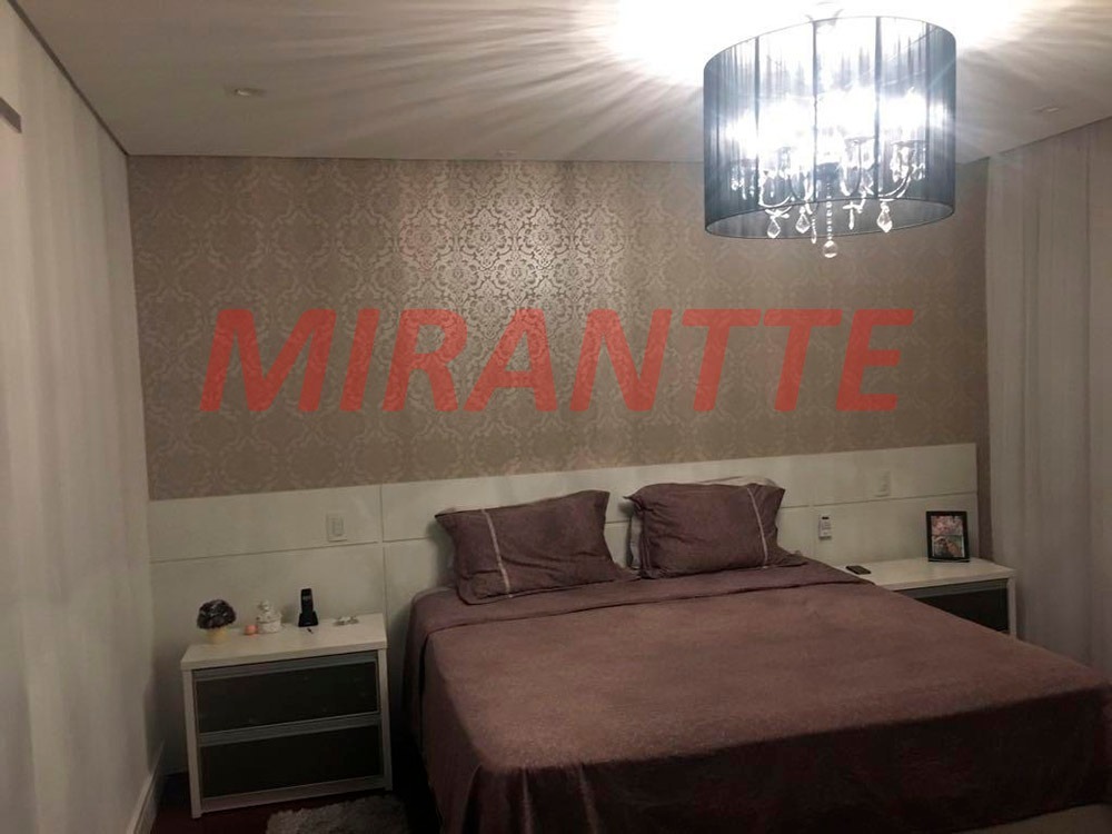 Sobrado de 265m² com 4 quartos em Jardim Virginia Bianca