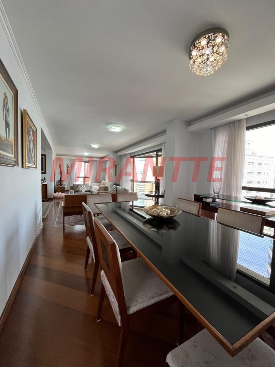 Apartamento de 2.32m² com 4 quartos em Santana