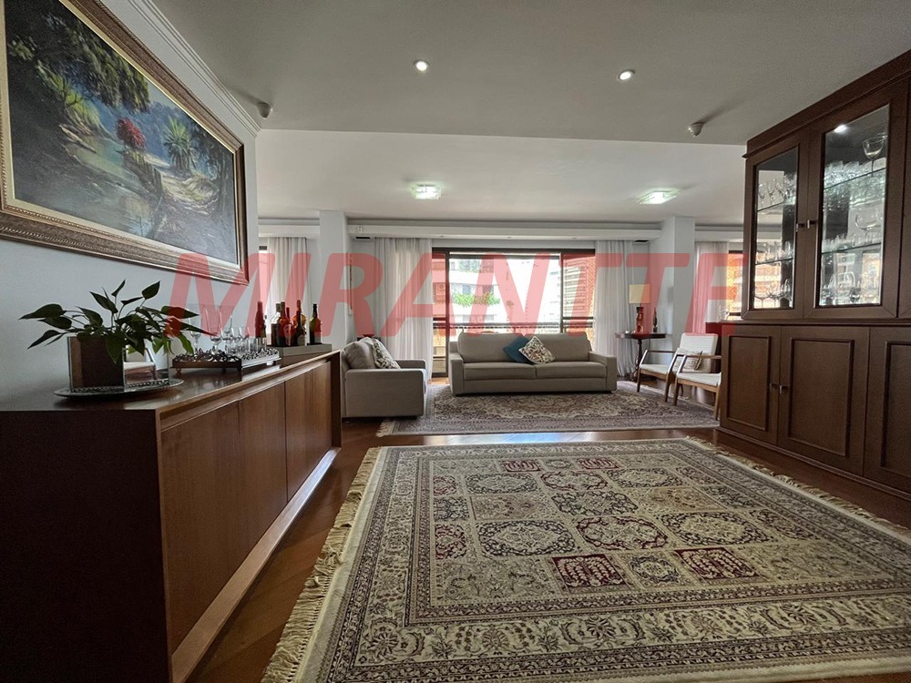 Apartamento de 2.32m² com 4 quartos em Santana