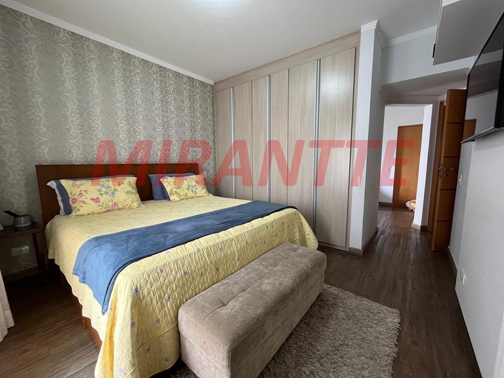 Apartamento de 2.32m² com 4 quartos em Santana
