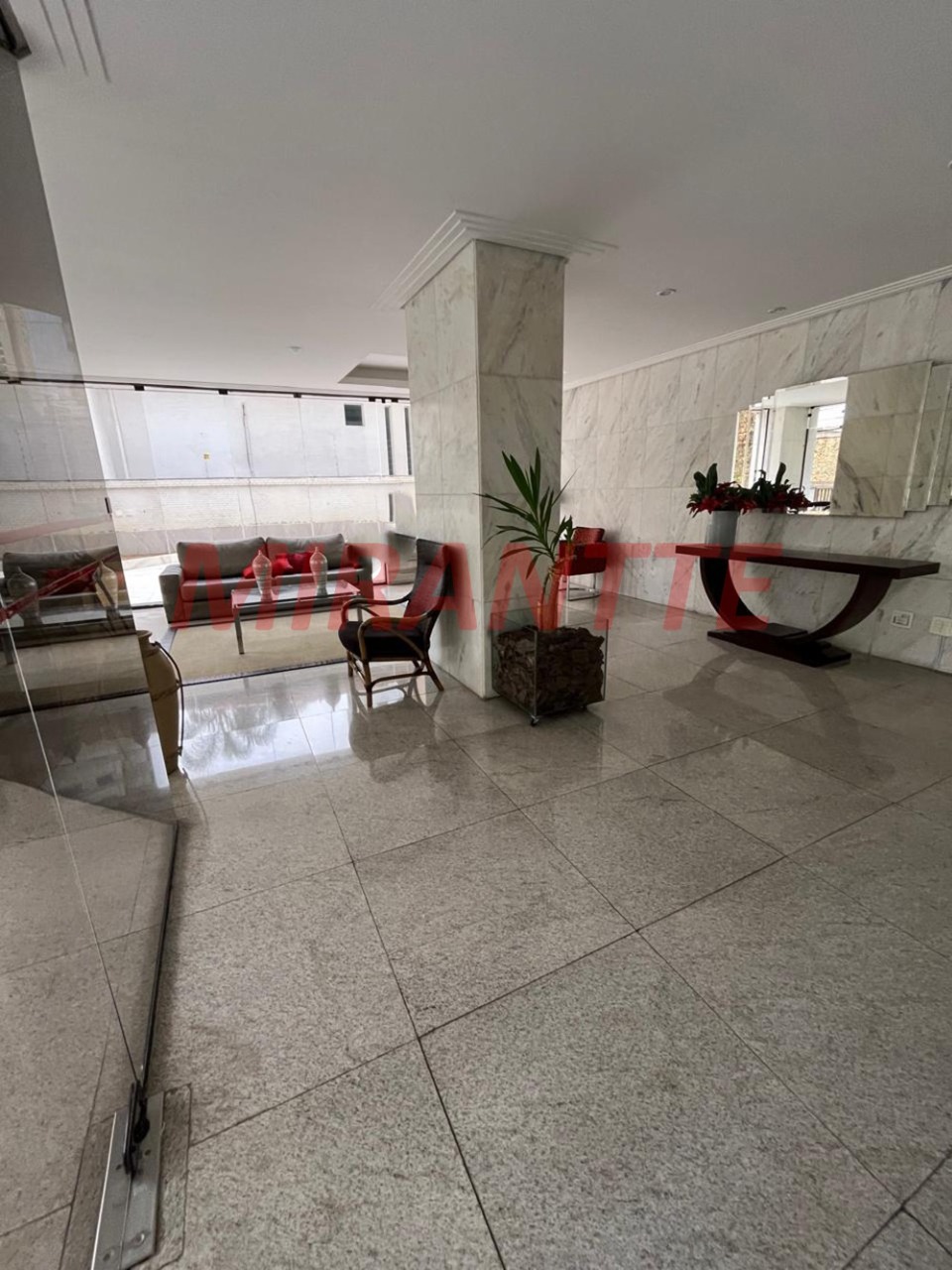 Apartamento de 2.32m² com 4 quartos em Santana